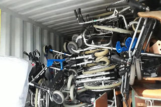 Hilfskontainer nach Ghana